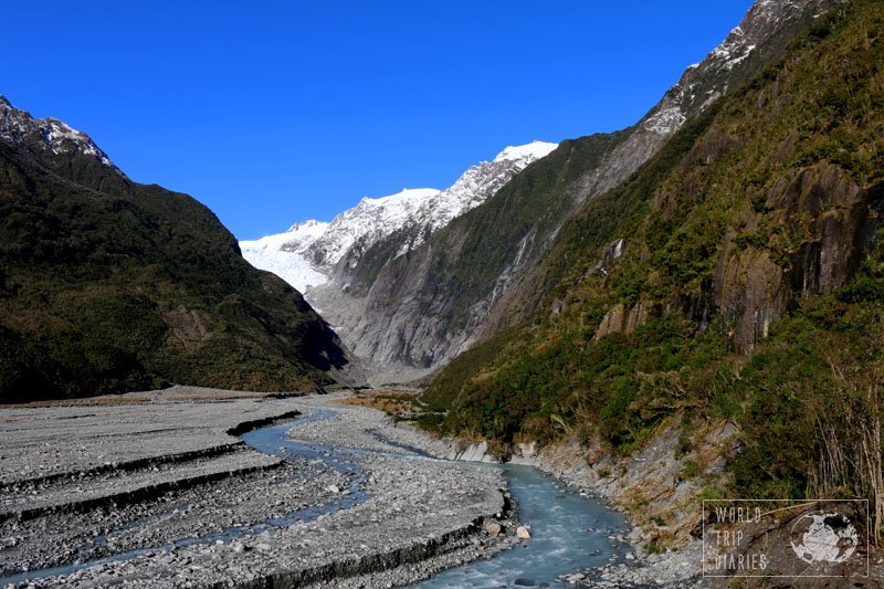 A guide to Franz Josef and Fox Glacier with kids. This is right at the beginning of Franz Josef Glacier walk, one of the most beautiful walks in NZ! 